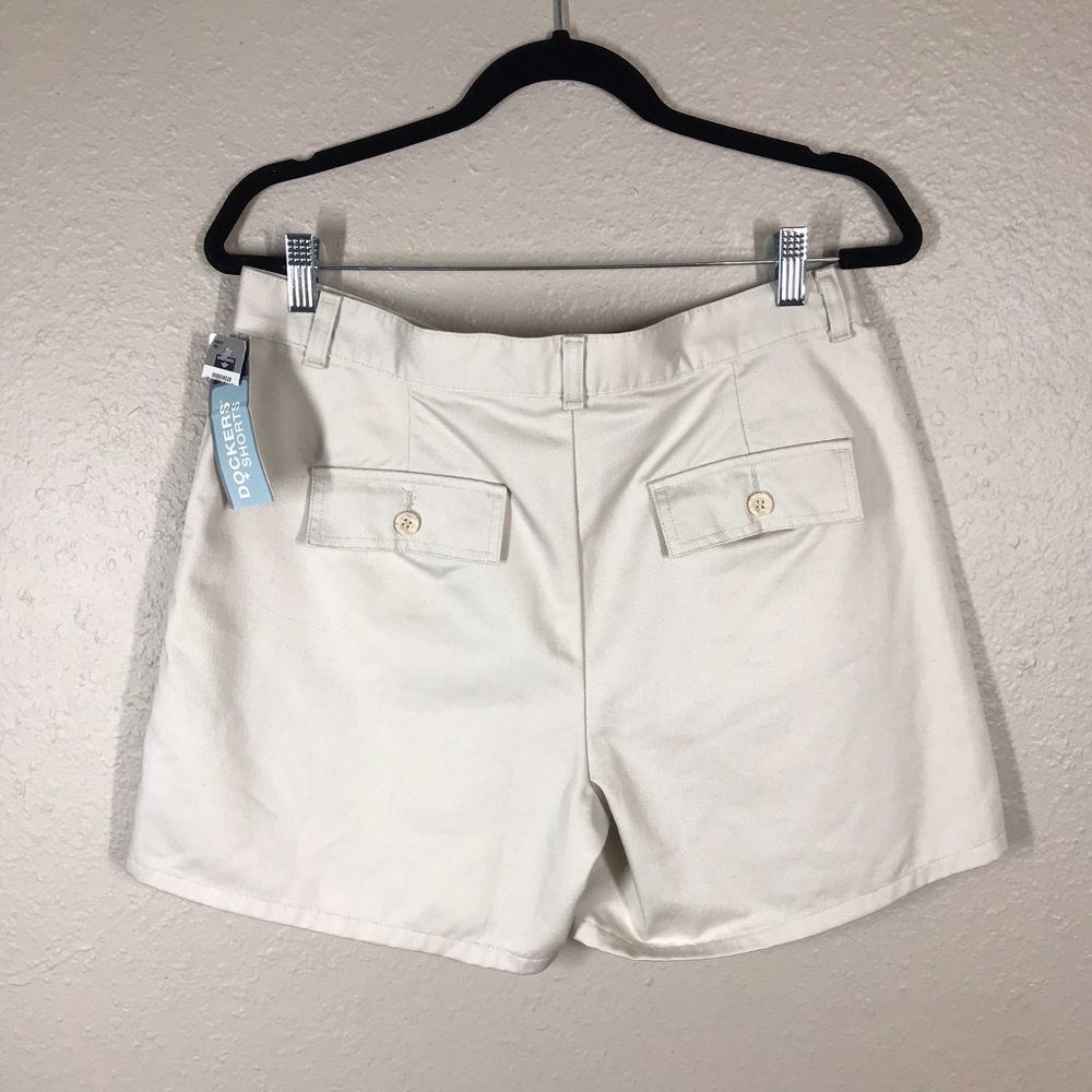 Docker Light Tan Mid-rise Khaki Shorts - Picture 4 of 6
